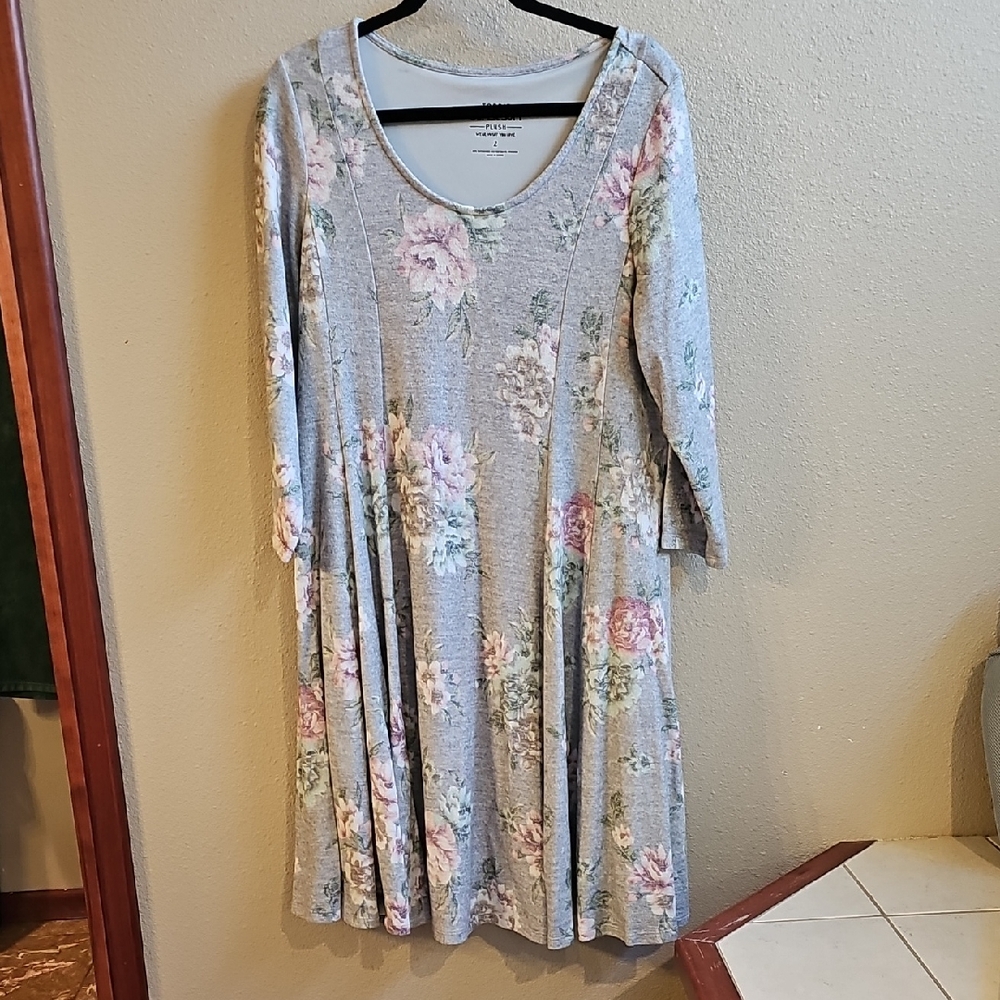 Torrid Floral 3/4 Sleeve Dress in Gray and Pink